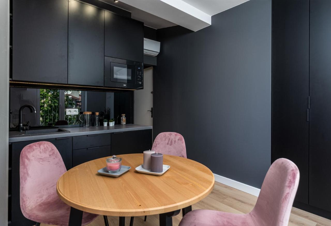 Smart Apartments - Old Town & Main Train Station - By Upstairs Cracovia Exterior foto