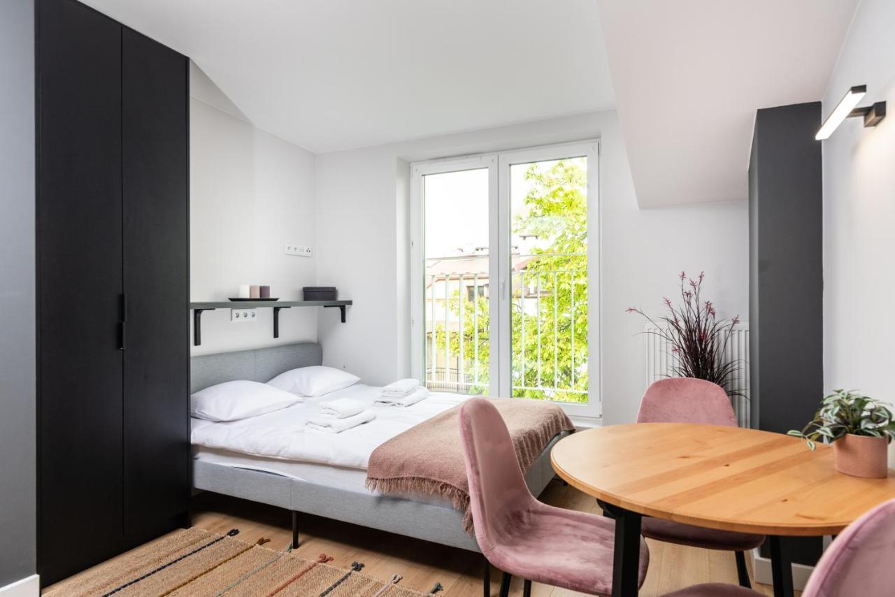 Smart Apartments - Old Town & Main Train Station - By Upstairs Cracovia Exterior foto