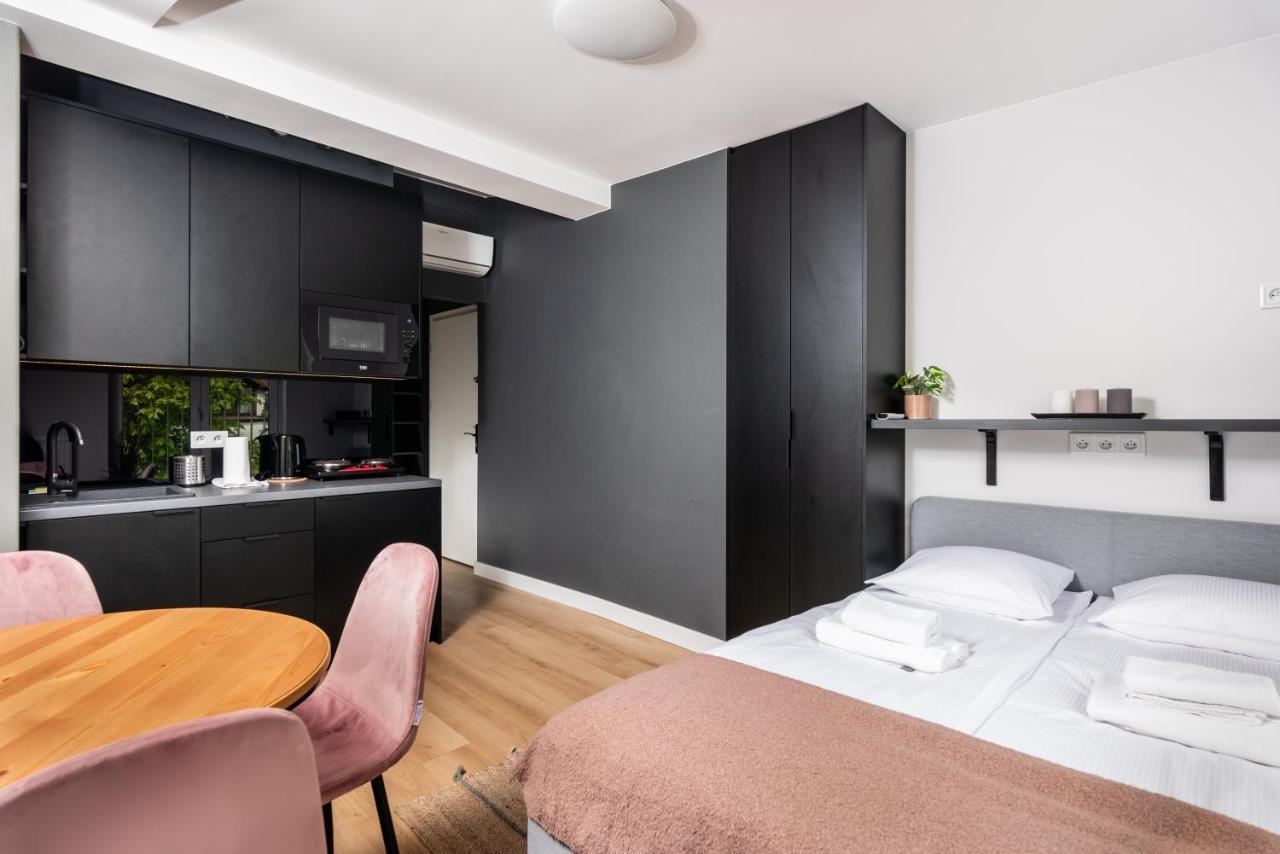 Smart Apartments - Old Town & Main Train Station - By Upstairs Cracovia Exterior foto