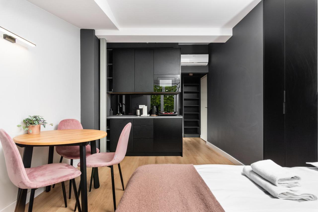 Smart Apartments - Old Town & Main Train Station - By Upstairs Cracovia Exterior foto