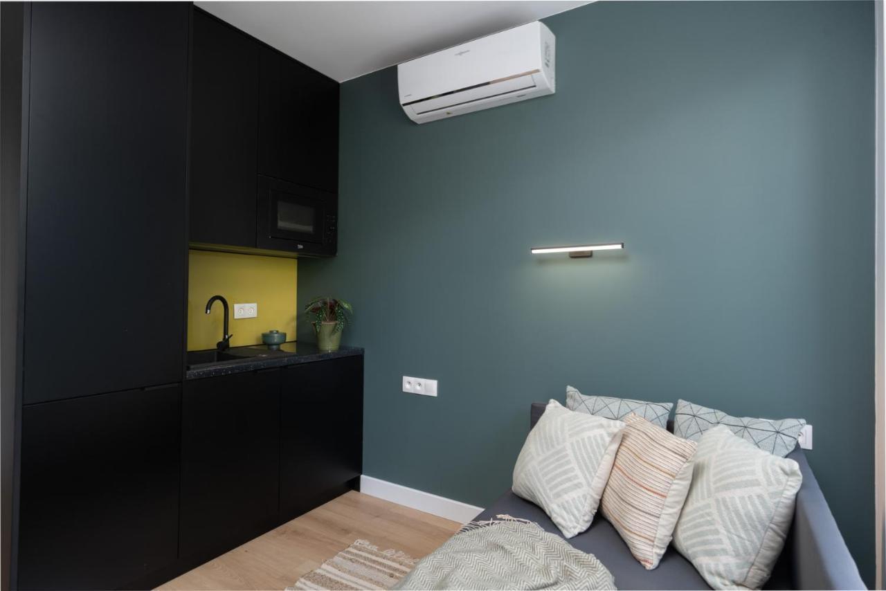Smart Apartments - Old Town & Main Train Station - By Upstairs Cracovia Exterior foto